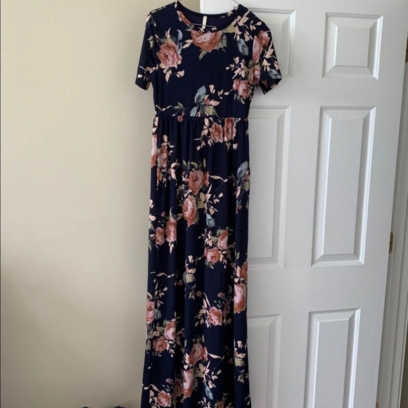 Pinkblush Dresses & Skirts - Pinkblush Floral Maxi